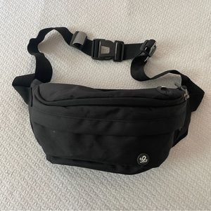 Large Athletic Waistbag